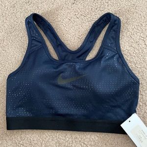 Brand new Nike / Barry’s Bootcamp sports bra, label still on!